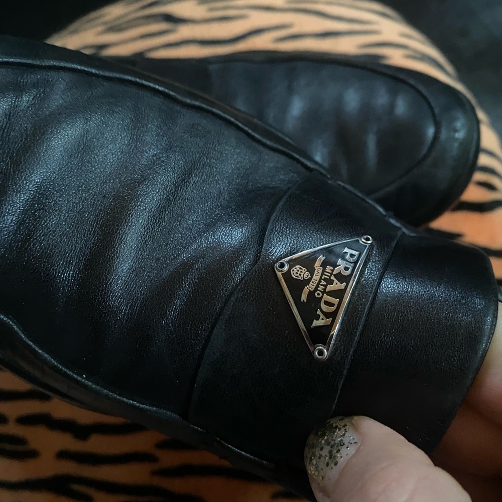 Y2k vintage PRADA linea rossa Black Leather Penny Loafers with metal logo - Picture 7 of 10